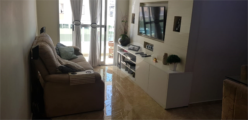 Apartamento à venda com 3 quartos, 74m² - Foto 7