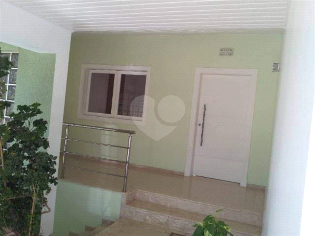 Casa com piscina em Vinhedo