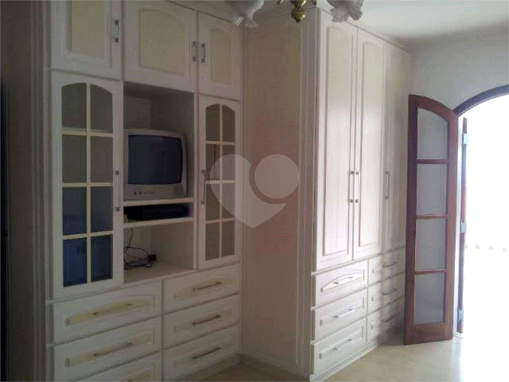Casa com piscina em Vinhedo