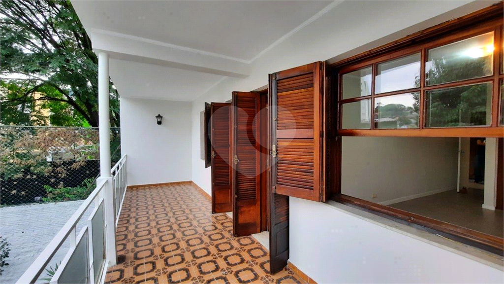 Excelente casa térrea para locação no Tremembé.