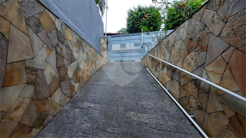 Excelente casa térrea para locação no Tremembé.