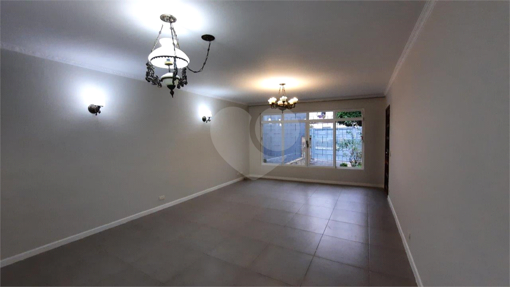 Excelente casa térrea para locação no Tremembé.