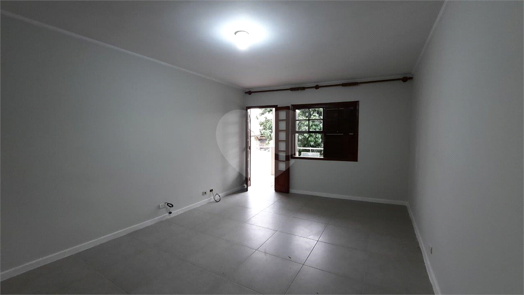 Excelente casa térrea para locação no Tremembé.