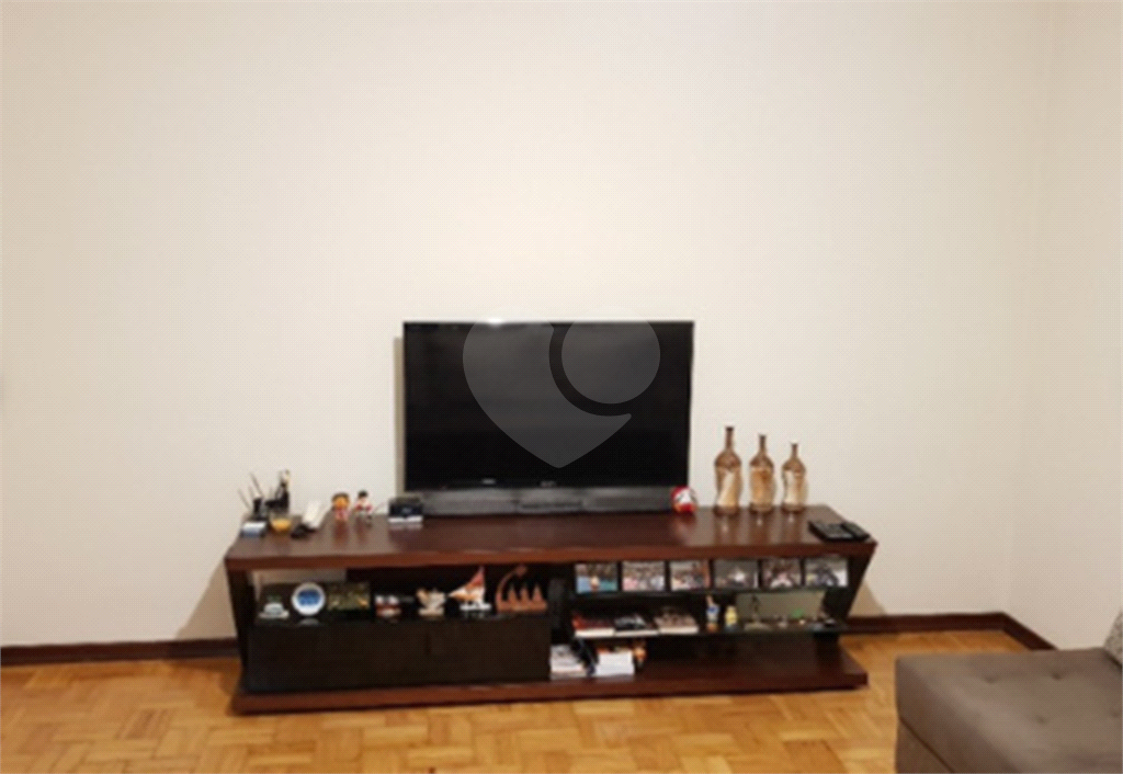 APARTAMENTO em SANTANA