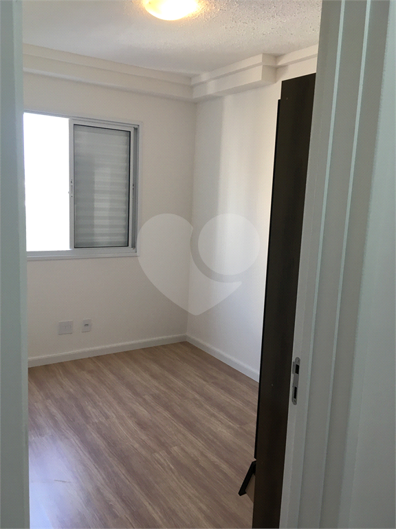 Apartamento de 02 dormitórios à venda na Granja Vianna