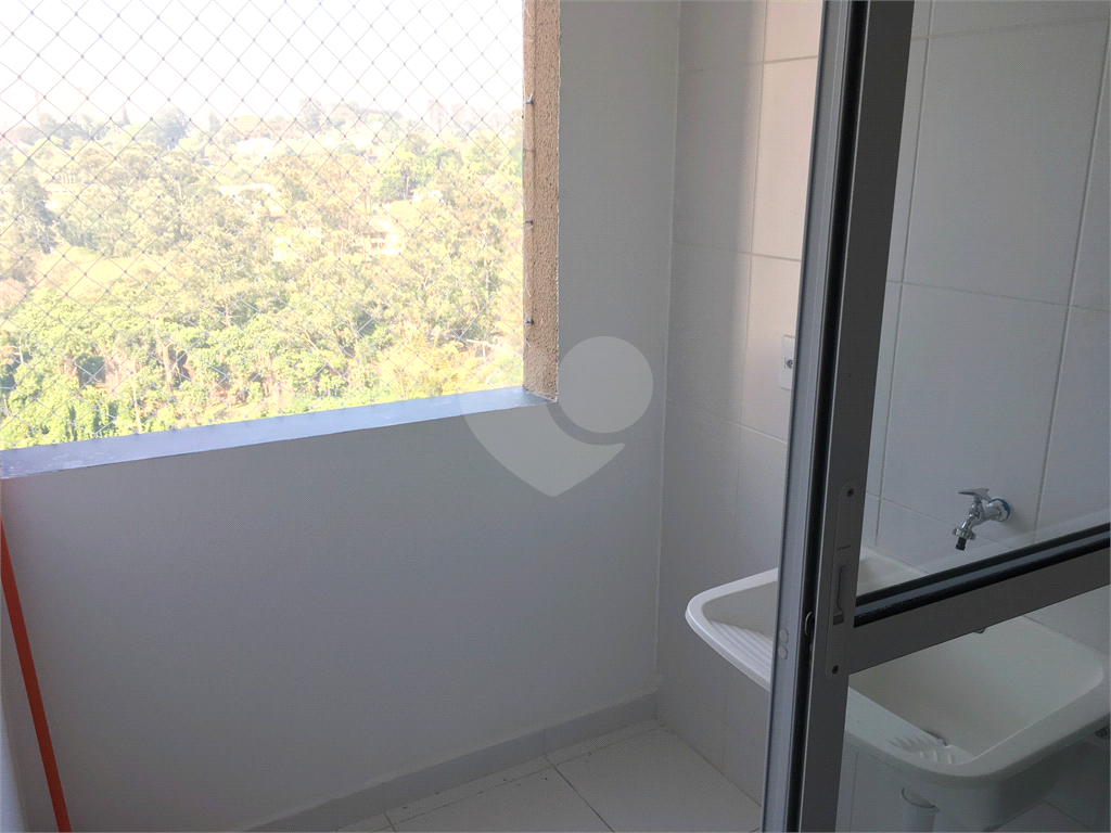 Apartamento de 02 dormitórios à venda na Granja Vianna