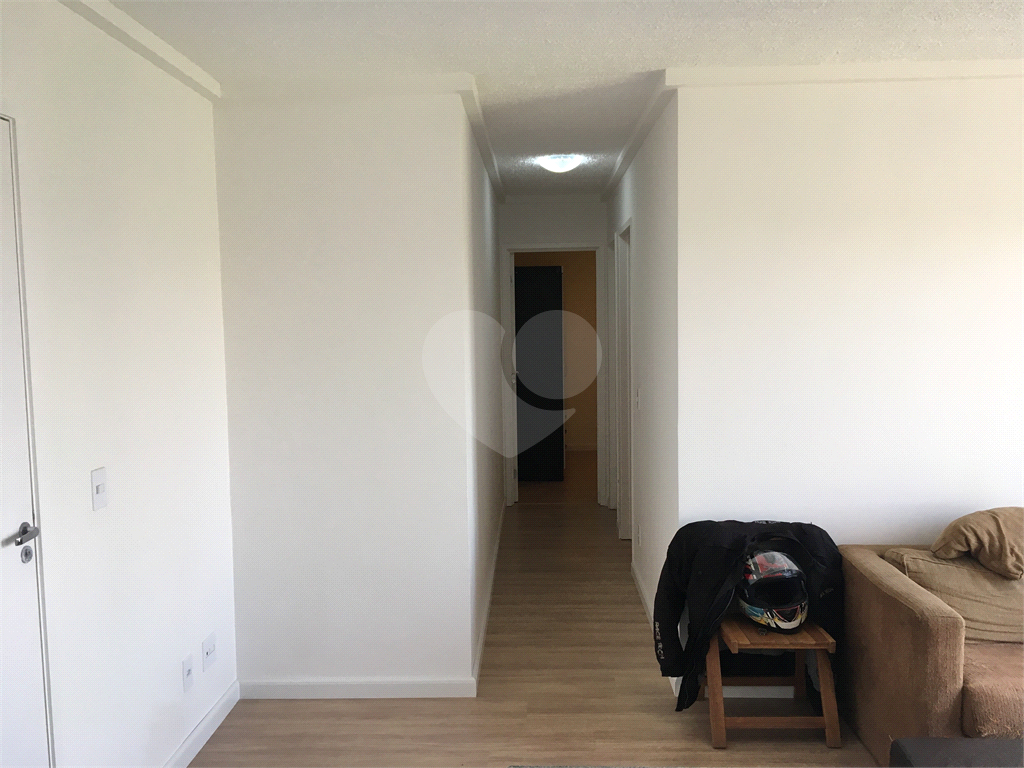 Apartamento de 02 dormitórios à venda na Granja Vianna