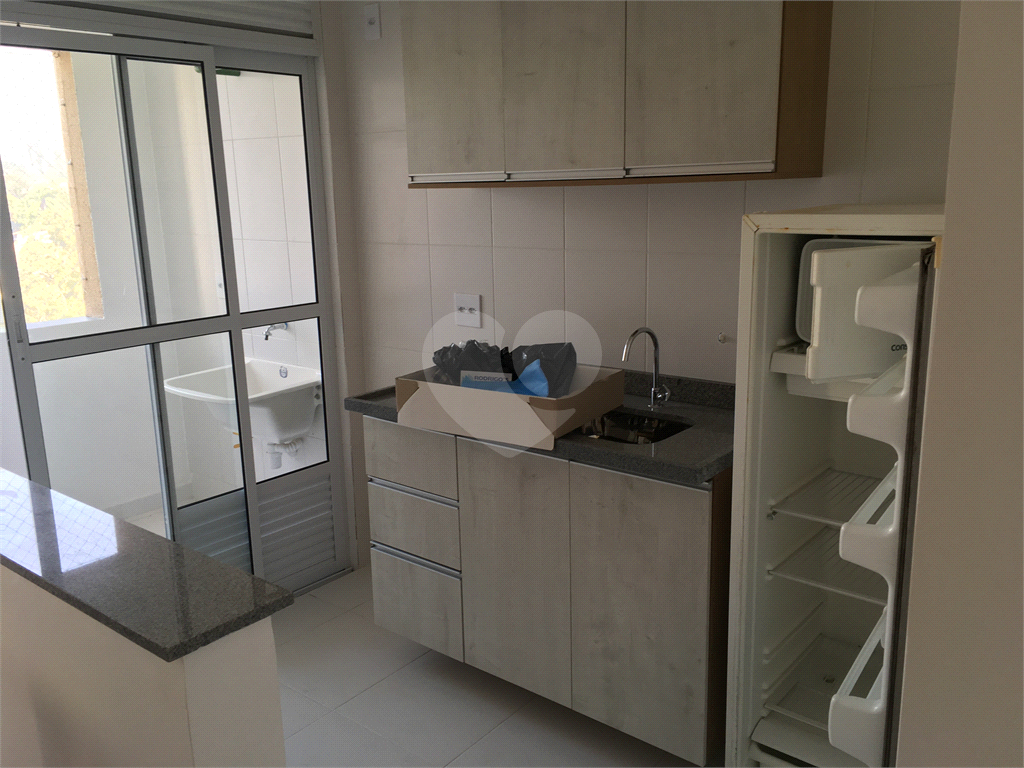 Apartamento de 02 dormitórios à venda na Granja Vianna