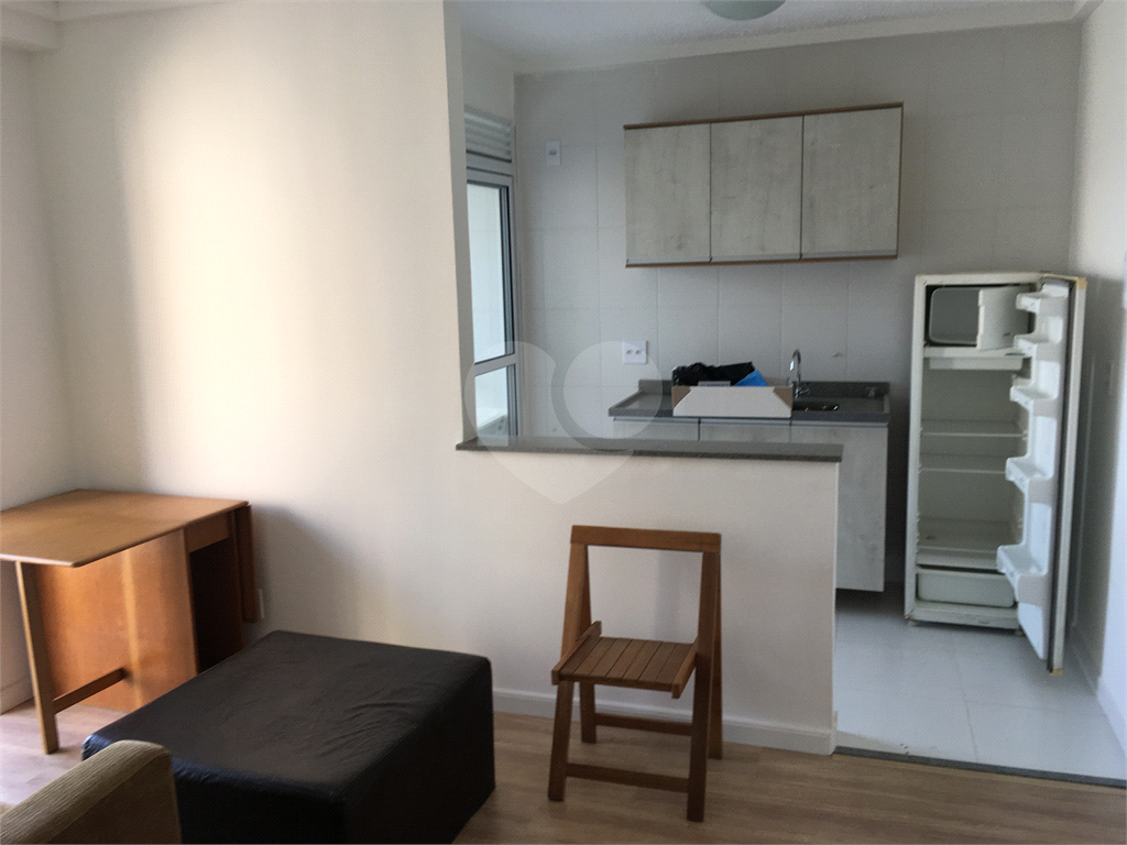 Apartamento de 02 dormitórios à venda na Granja Vianna