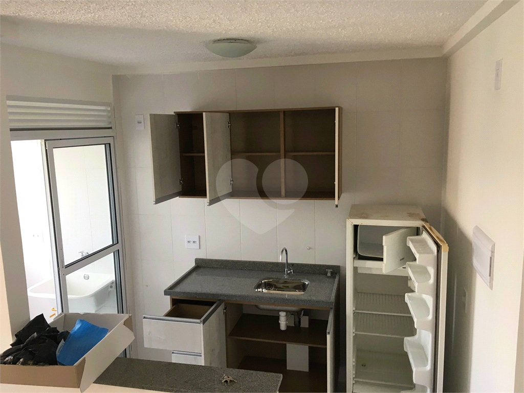 Apartamento de 02 dormitórios à venda na Granja Vianna