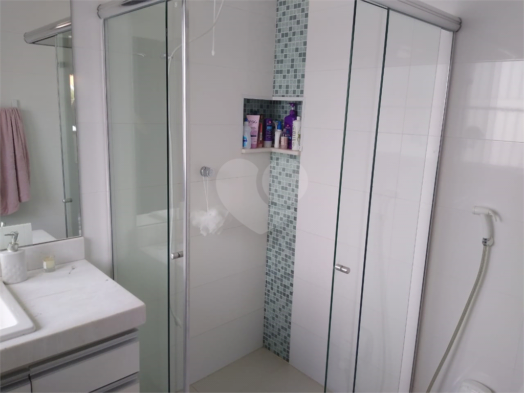 Casa Jardim França com 4 dormitórios, 2 suítes, sala ampla com lareira. cozinha, piscina, 8 vagas