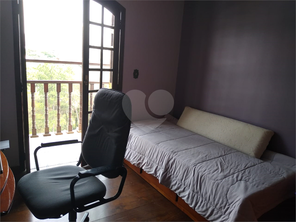 Casa Jardim França com 4 dormitórios, 2 suítes, sala ampla com lareira. cozinha, piscina, 8 vagas