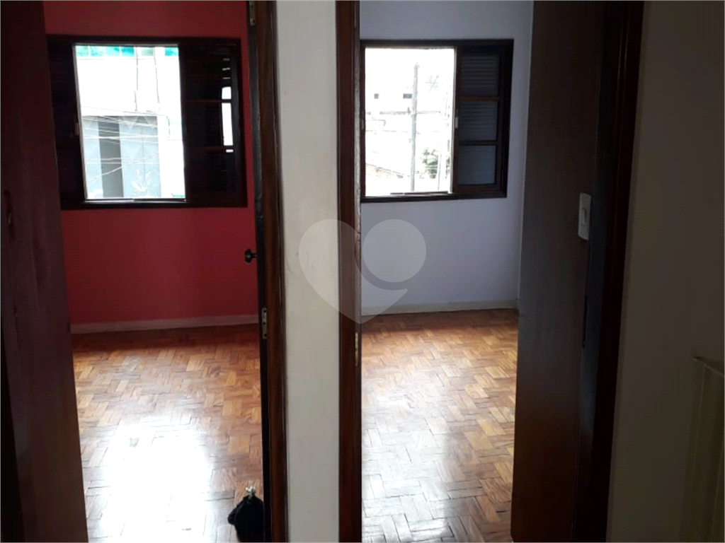 Casa com 181m 3 dorm 3 suites quintal e 2 vagas de garagem 