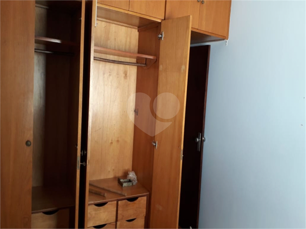 Casa com 181m 3 dorm 3 suites quintal e 2 vagas de garagem 