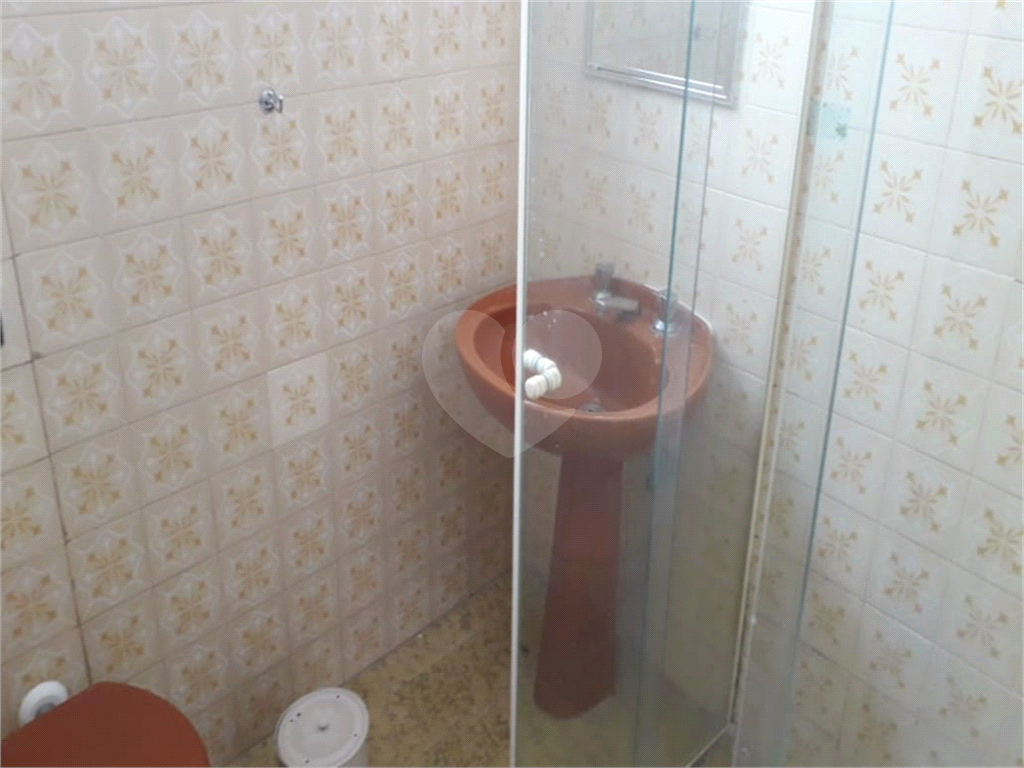 Casa com 181m 3 dorm 3 suites quintal e 2 vagas de garagem 