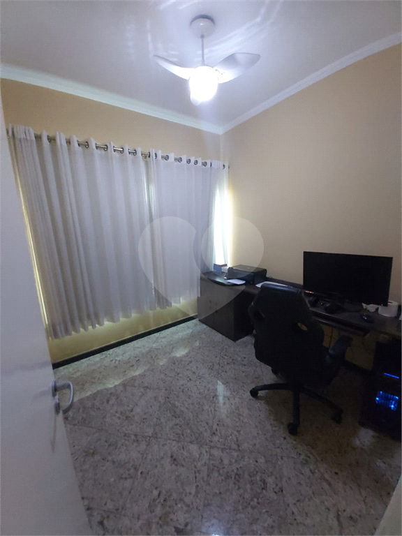 Sobrado à venda com 3 quartos, 450m² - Foto 24