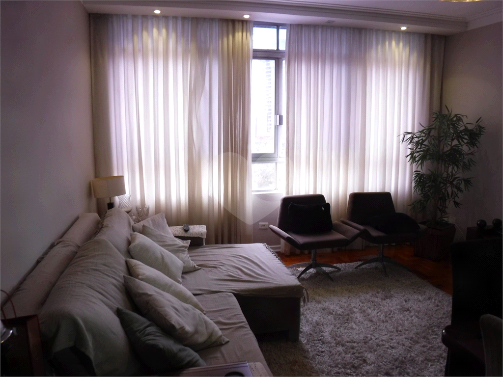 Apartamento à venda com 2 quartos, 100m² - Foto 4