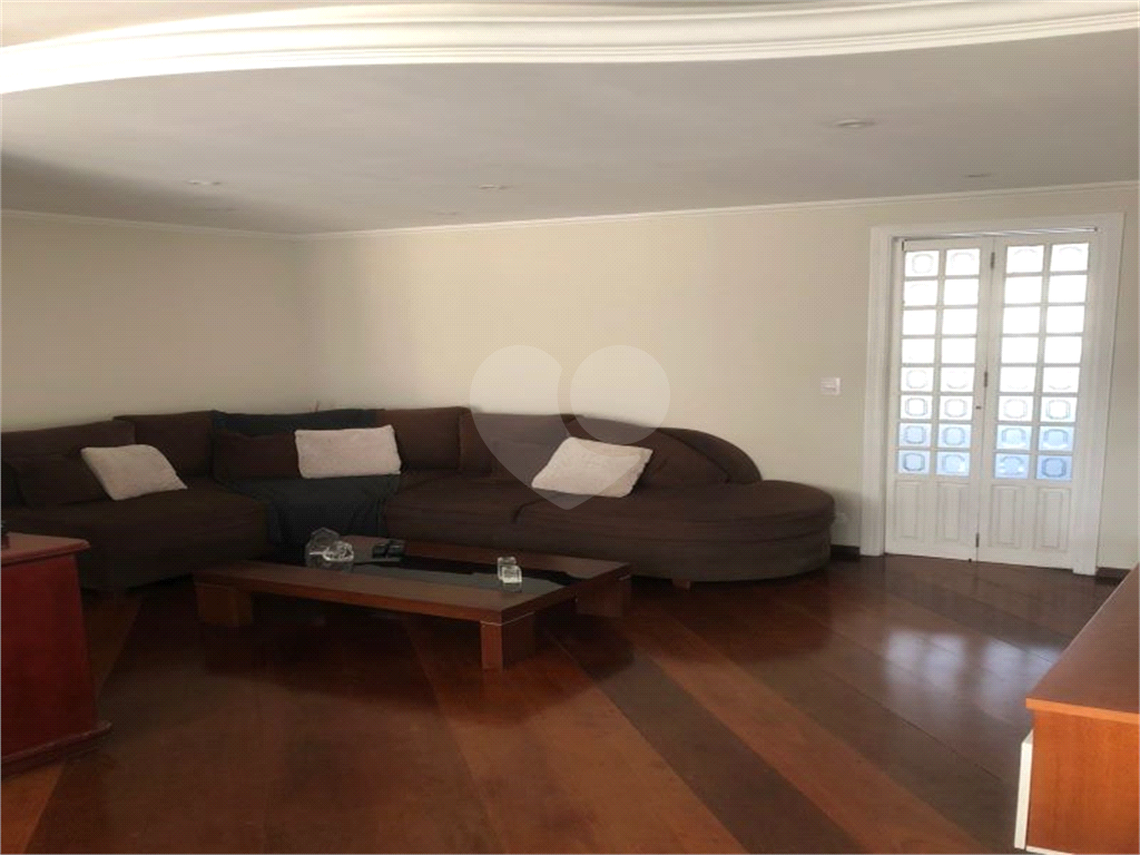 APARTAMENTO em CASA VERDE