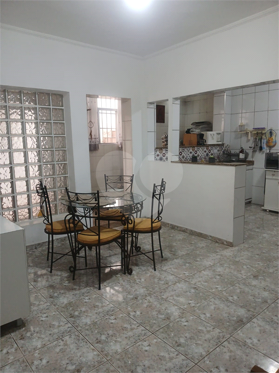 Casa à venda com 3 quartos, 155m² - Foto 1