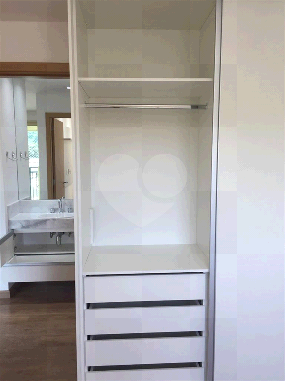 APARTAMENTO em SANTANA