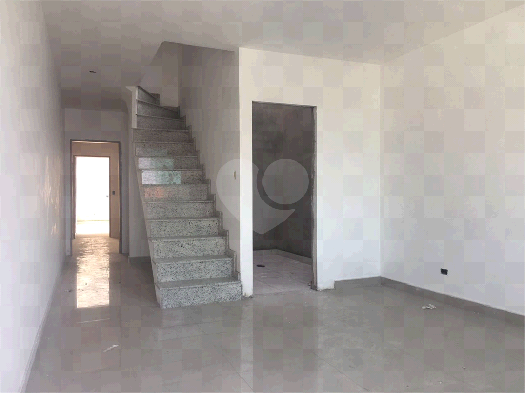 Sobrado novo de 3 quartos 1 suíte, 3 vagas de garagem Tremembé