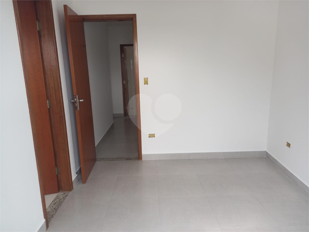 Sobrado novo de 3 quartos 1 suíte, 3 vagas de garagem Tremembé