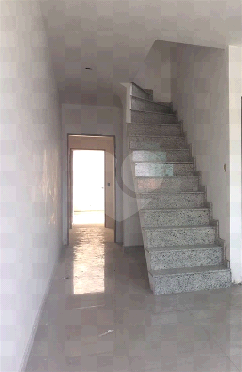 Sobrado novo de 3 quartos 1 suíte, 3 vagas de garagem Tremembé