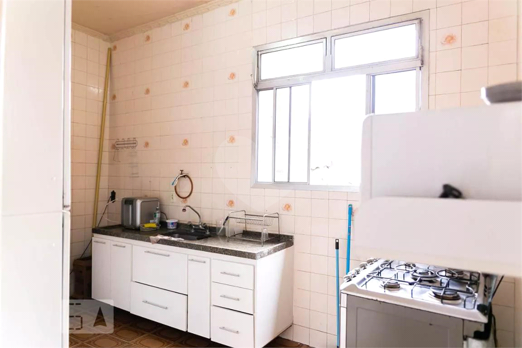 Apto com 88 metros 2 dorm 1 banheiro