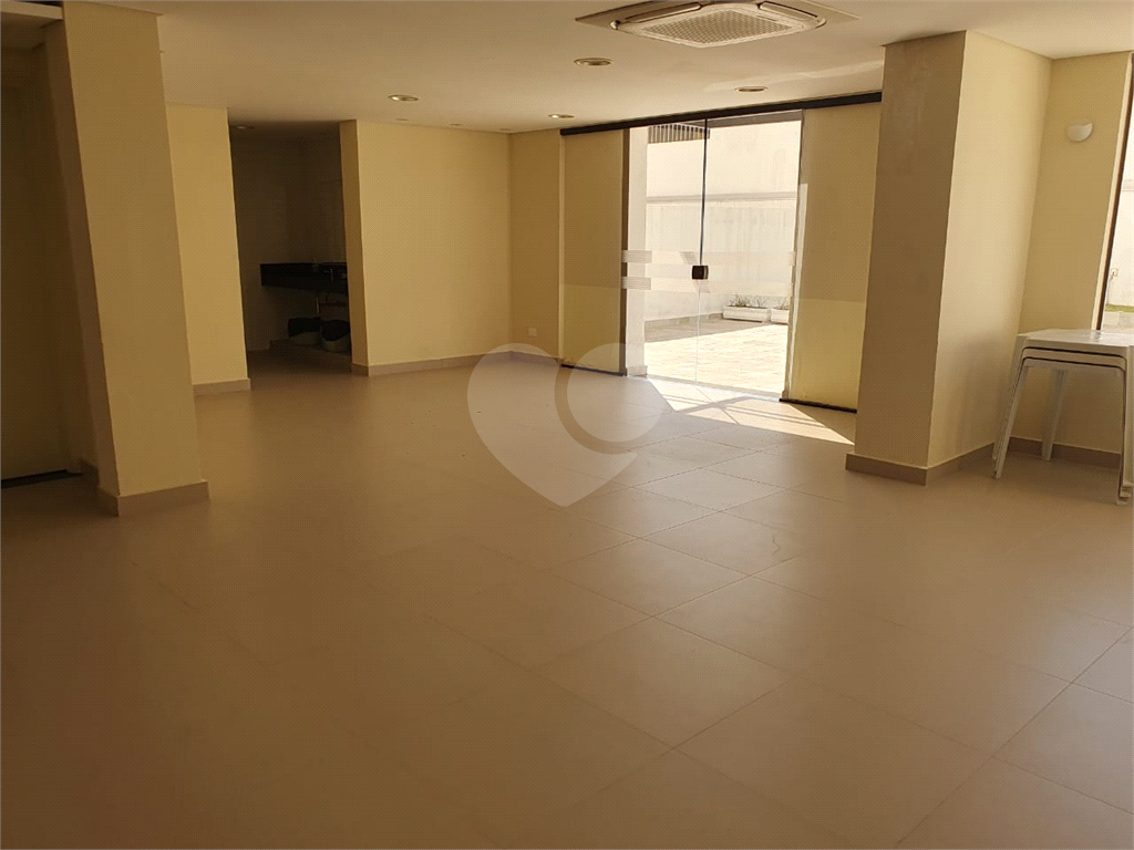 APARTAMENTO em SANTANA