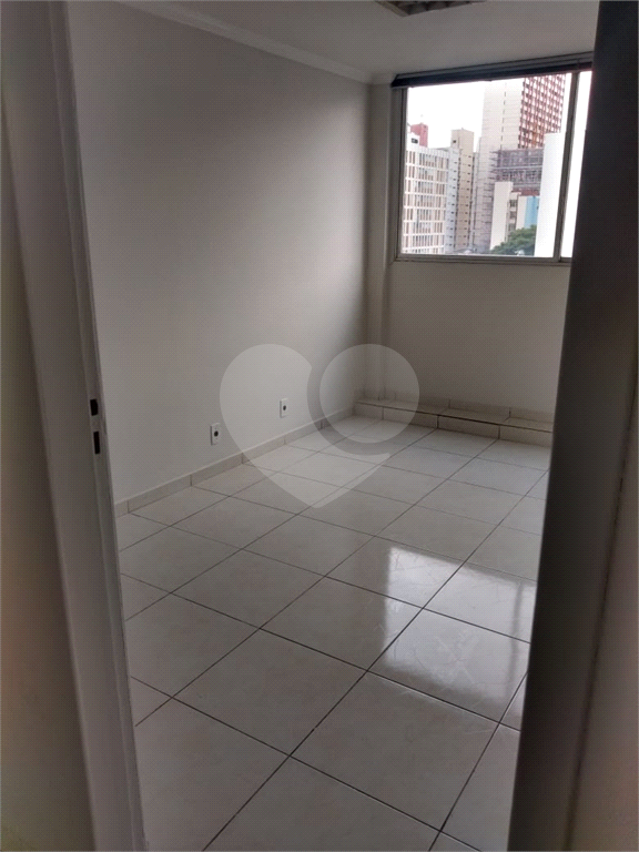 Excelente sala comercial para locação com 72 m2 de área útil, nos Jardins