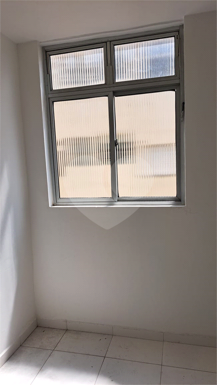 APARTAMENTO em LAPA