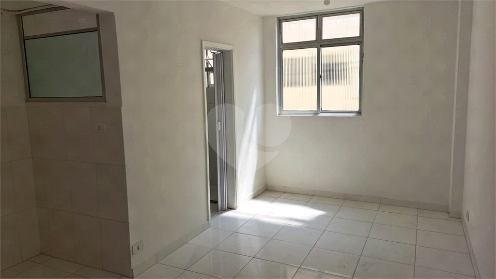 APARTAMENTO em LAPA