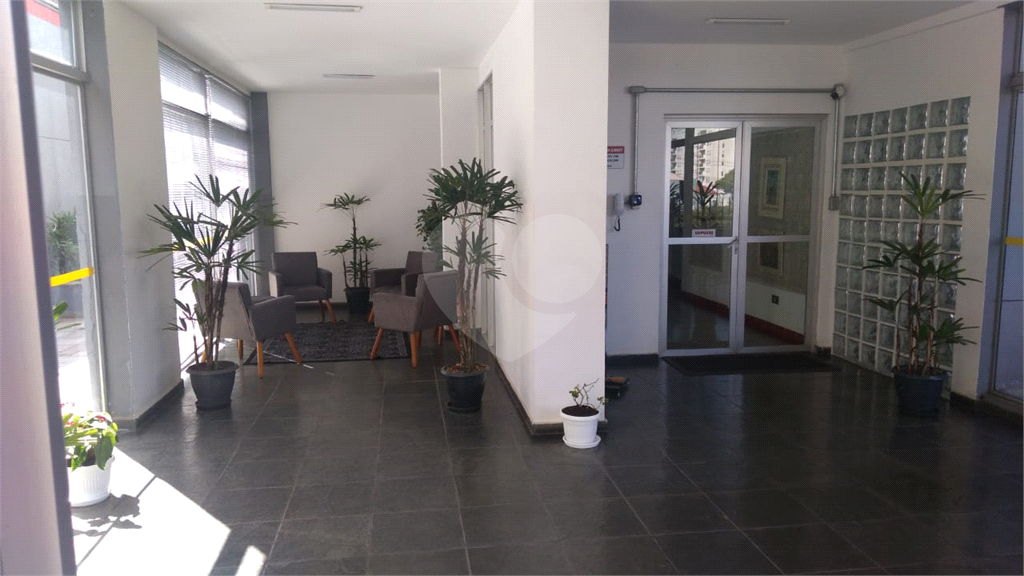 Apartamento à venda com 2 quartos, 58m² - Foto 2