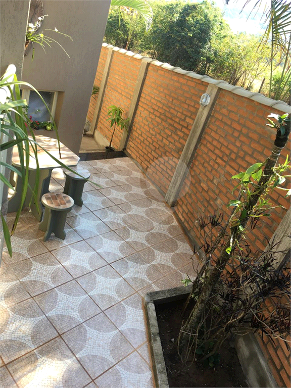 Casa à venda na cidade de Analândia SP