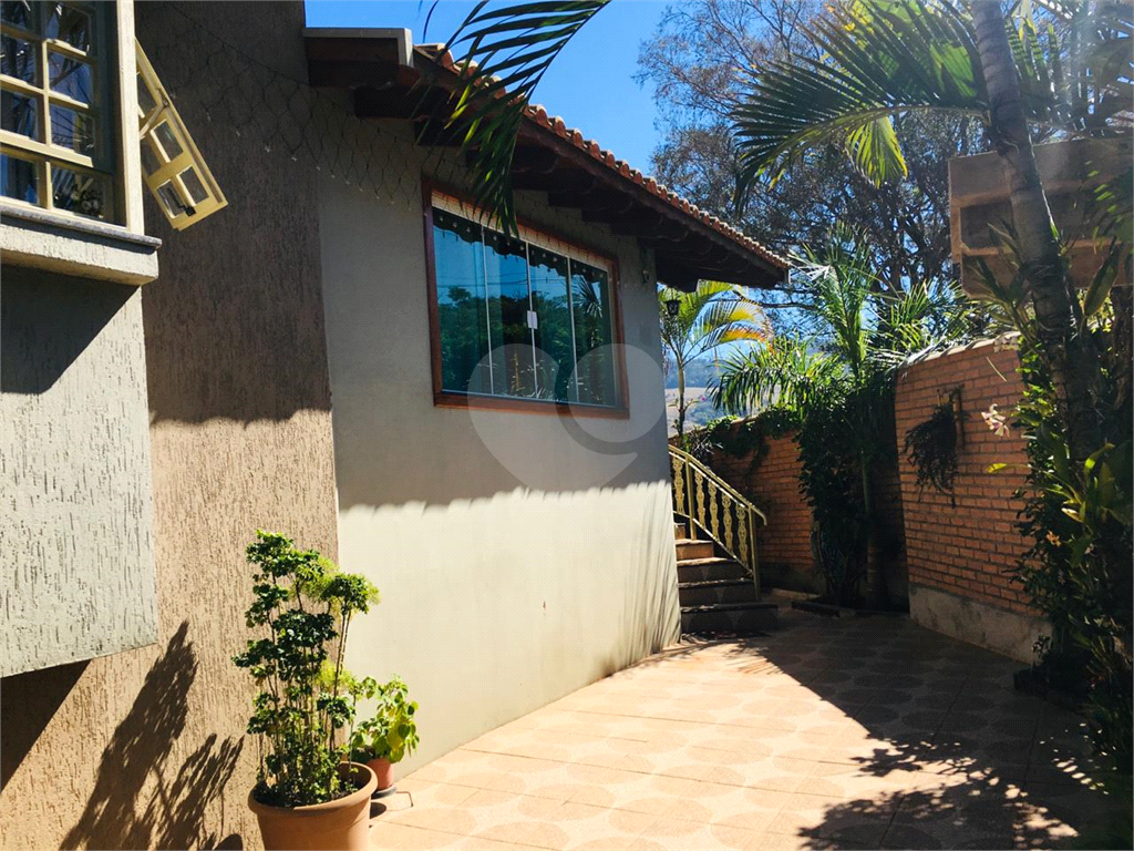 Casa à venda na cidade de Analândia SP