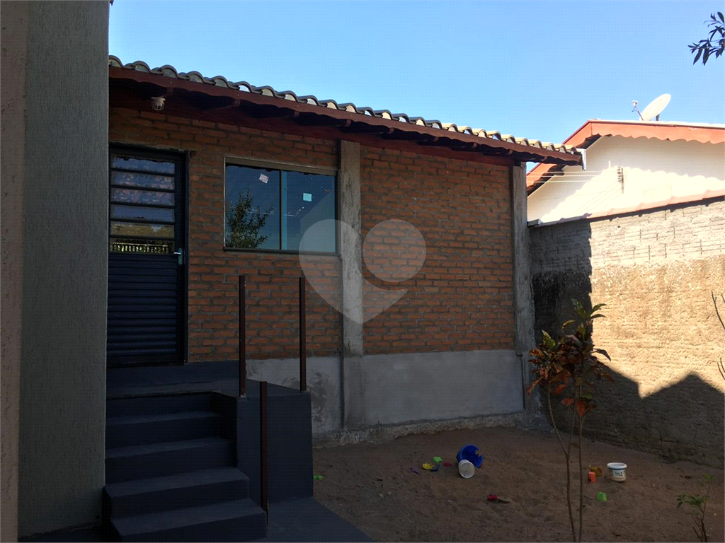 Casa à venda na cidade de Analândia SP