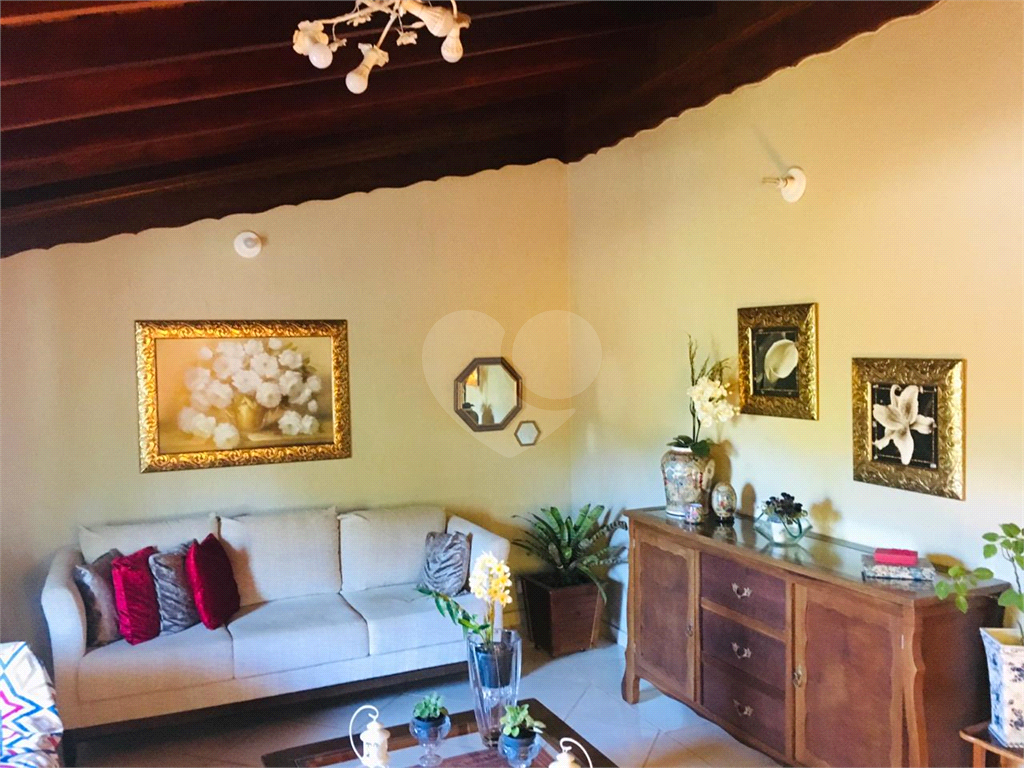Casa à venda na cidade de Analândia SP