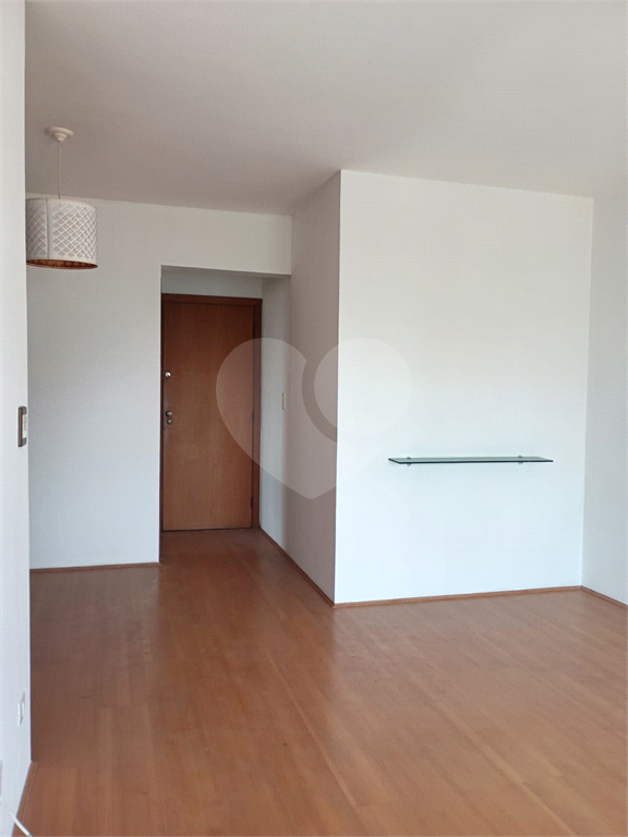 APARTAMENTO em TUCURUVI
