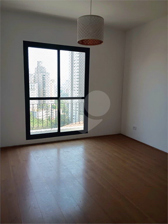 APARTAMENTO em TUCURUVI