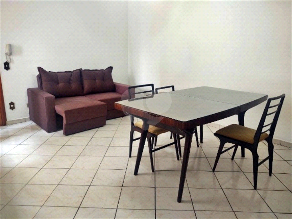 Apartamento à venda com 2 quartos, 69m² - Foto 2