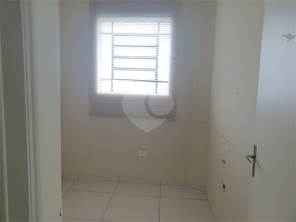 Sobrado Comercial Agua Fria, com 3 vagas , 6 salas , quintal com Edicula ....ao lado colegio