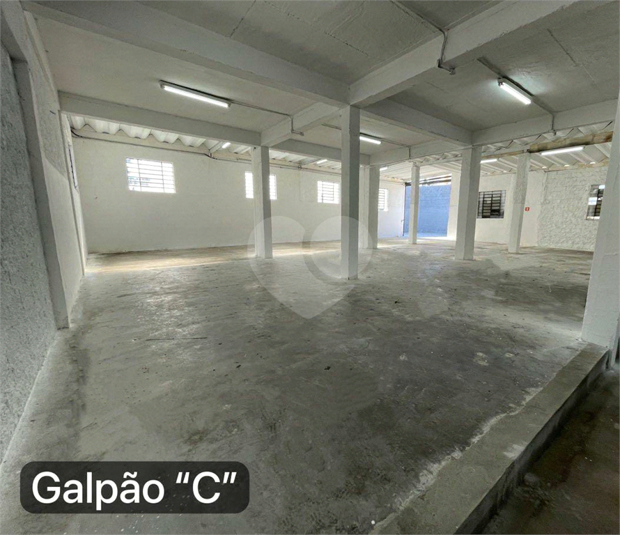 AMPLO IMOVEL NA AVENIDA ENGENHEIRO CAETANO ALVARES 
