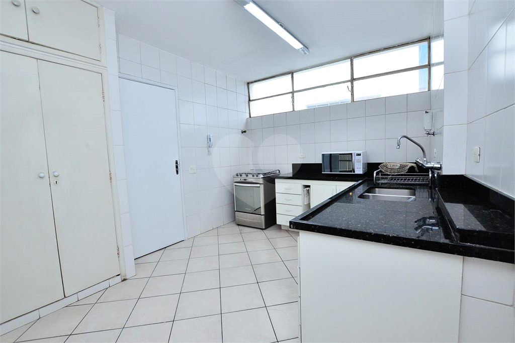 vende- se apto de 4 dormitórios em higienopolis