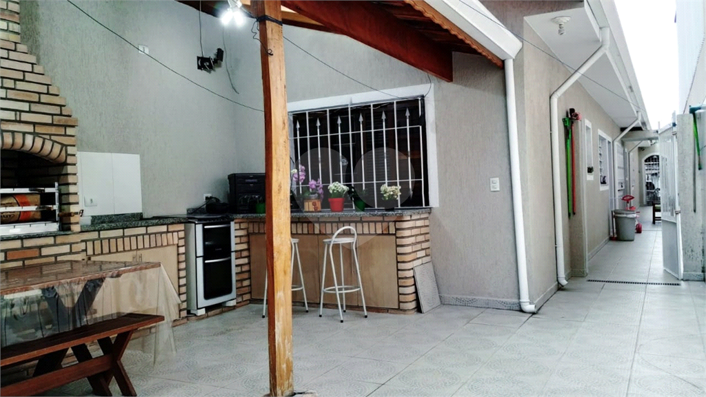 Excelente Casa Térrea para venda com 190 m², 3 dormitórios localizado no Parque Edu Chaves, SP.