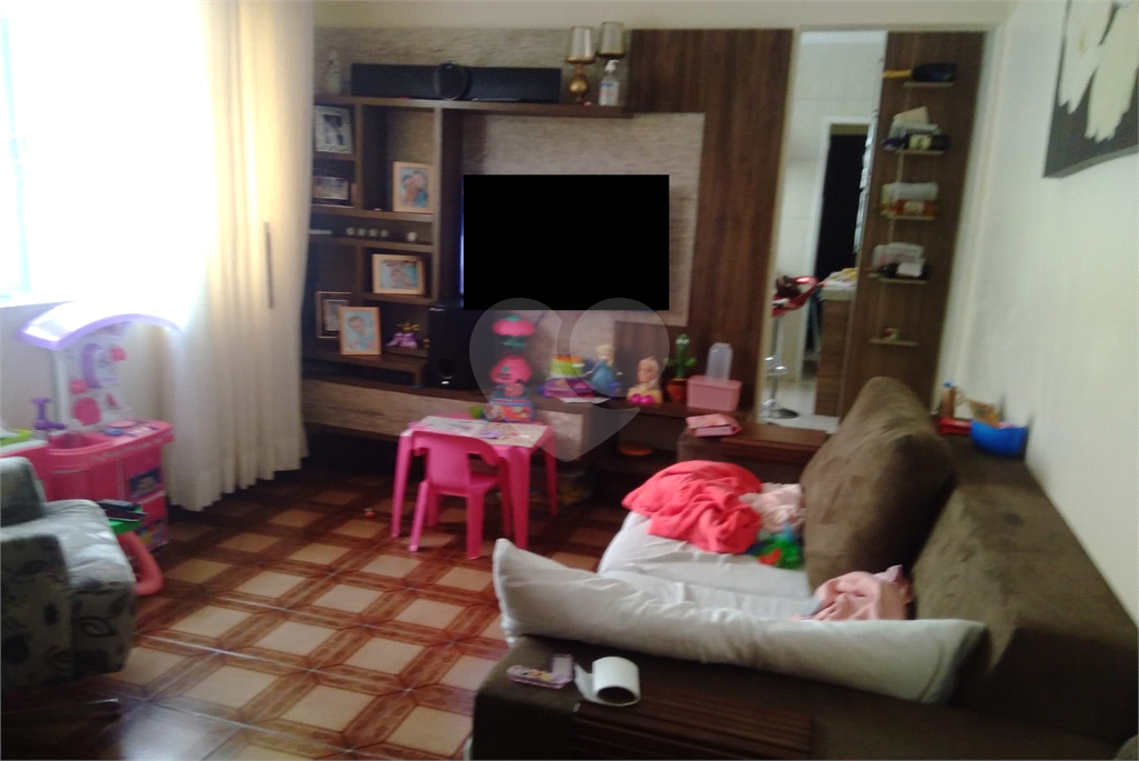 Excelente Casa Térrea para venda com 190 m², 3 dormitórios localizado no Parque Edu Chaves, SP.