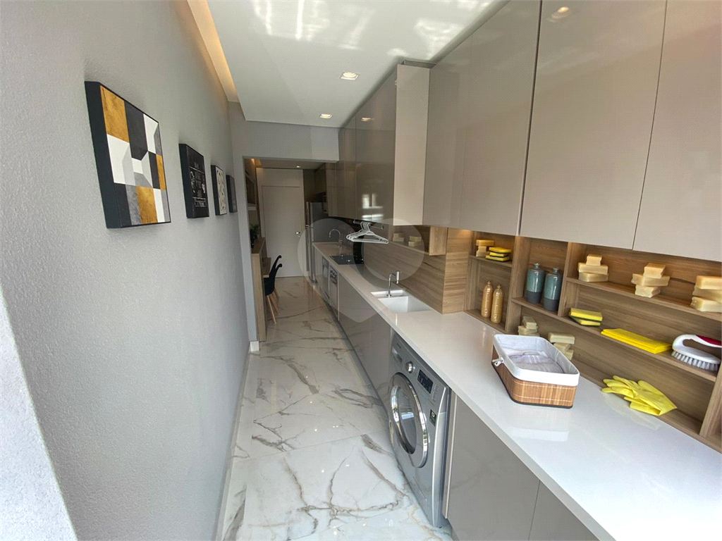 Apartamento à venda com 3 quartos, 110m² - Foto 3