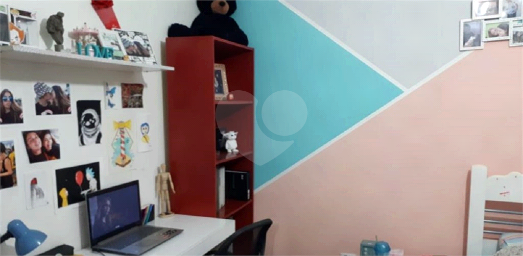 Sobrado com 02 dorms e 02 vagas bem localizado!