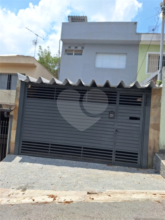 Sobrado à venda e aluguel com 3 quartos, 120m² - Foto 1