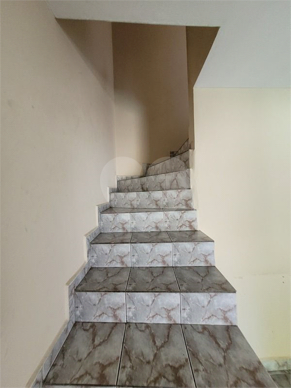 Casa pra locação com 2 dormitórios e 2 vagas no Tremembé