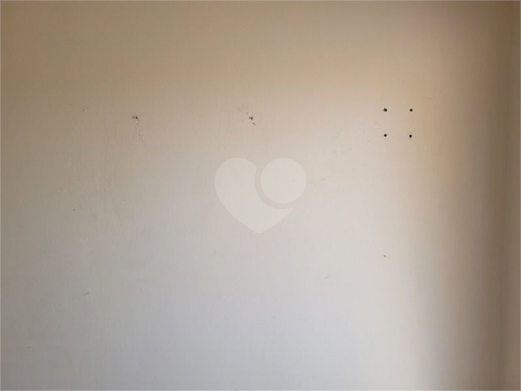 Casa pra locação com 2 dormitórios e 2 vagas no Tremembé